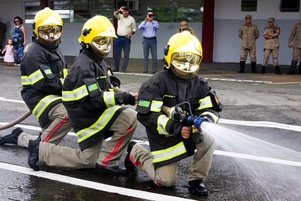 Bombeiro Civil